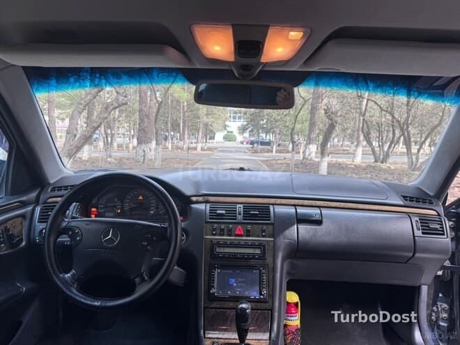 Mercedes E 240 2000