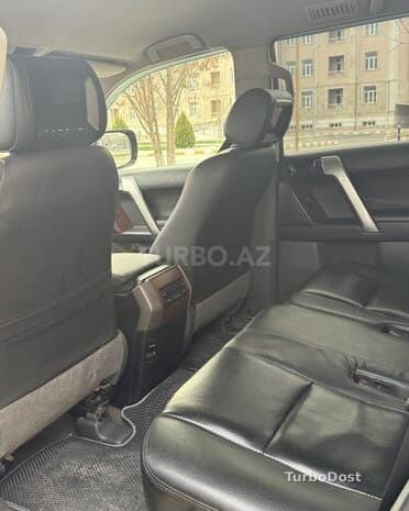 Toyota Land Cruiser Prado 2013