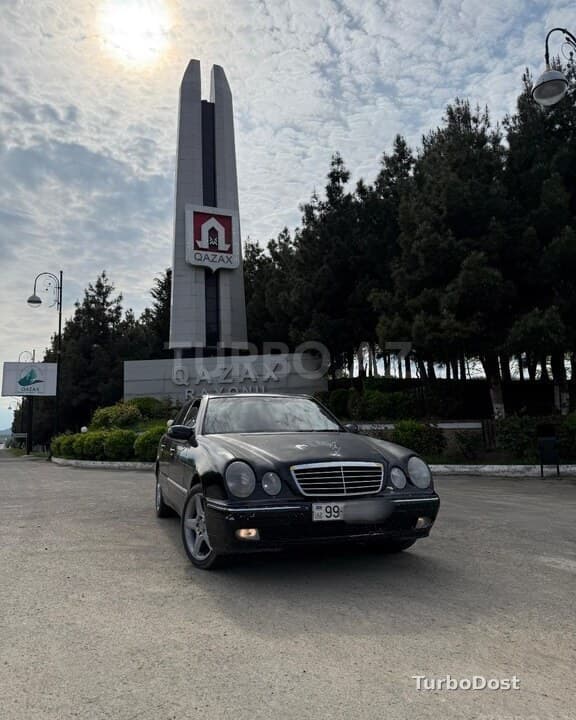 Mercedes E 220 2000