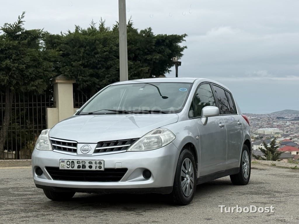 Nissan Tiida 2011