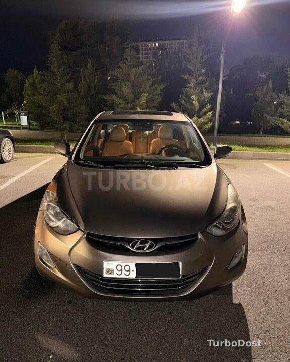 Hyundai Elantra 2012