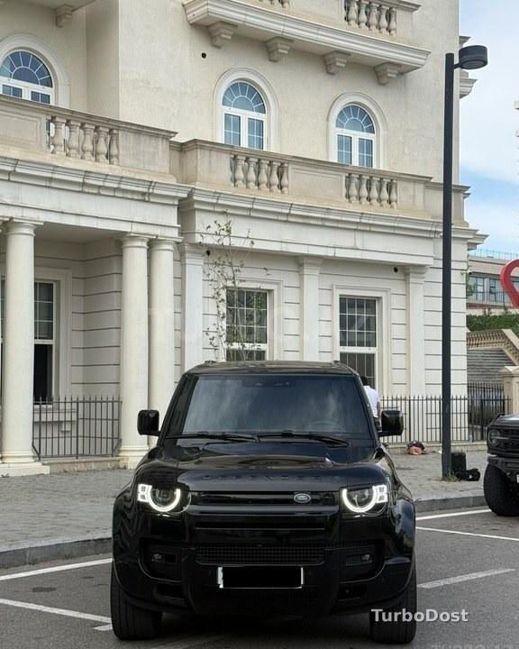 Land Rover Defender 2025