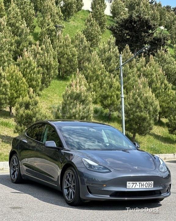 Tesla Model 3 2023