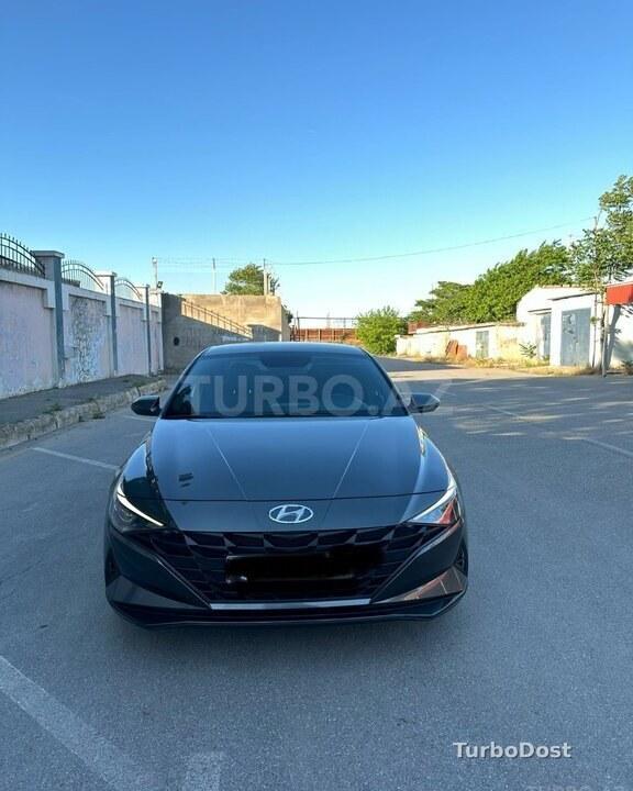 Hyundai Elantra 2022