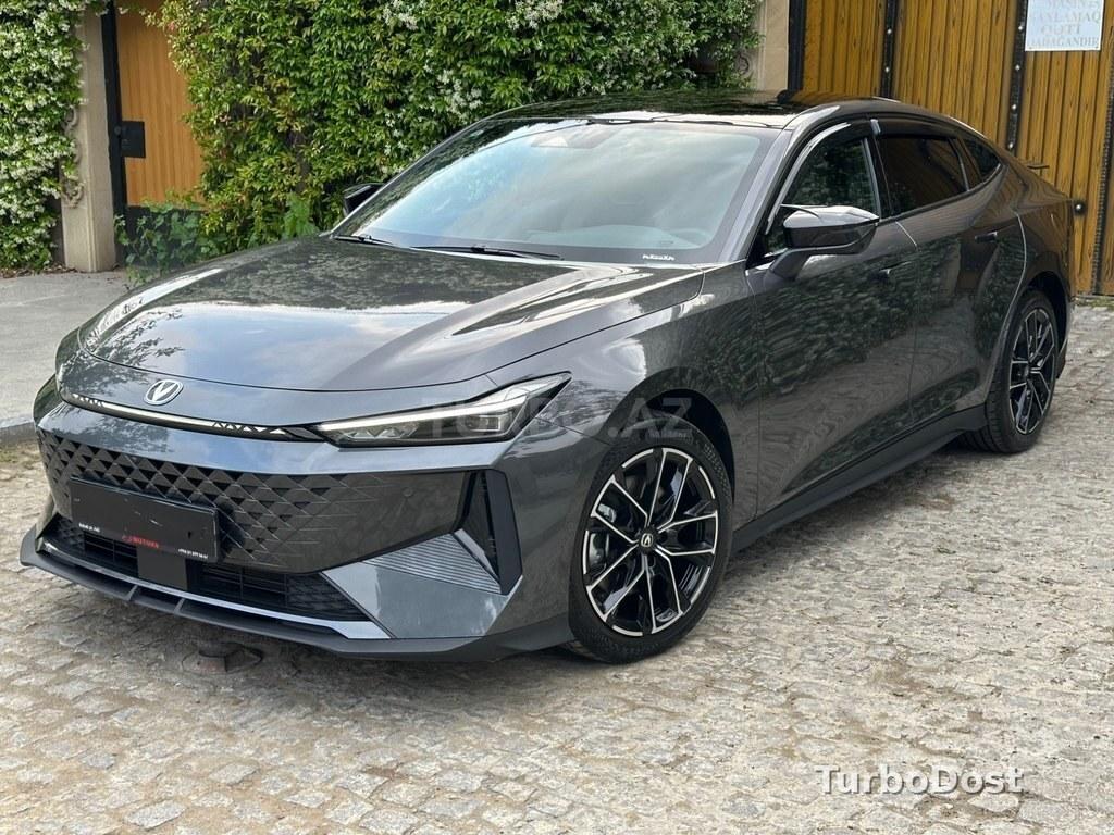 Changan Uni-V iDD 2024