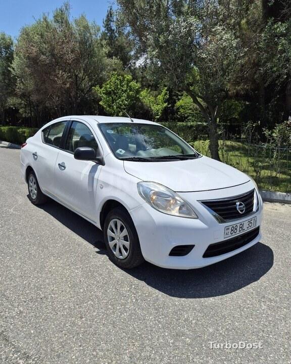 Nissan Sunny 2013
