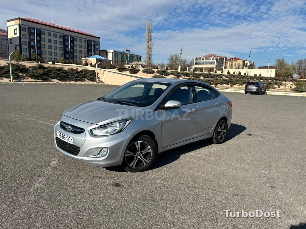 Hyundai Accent 2011