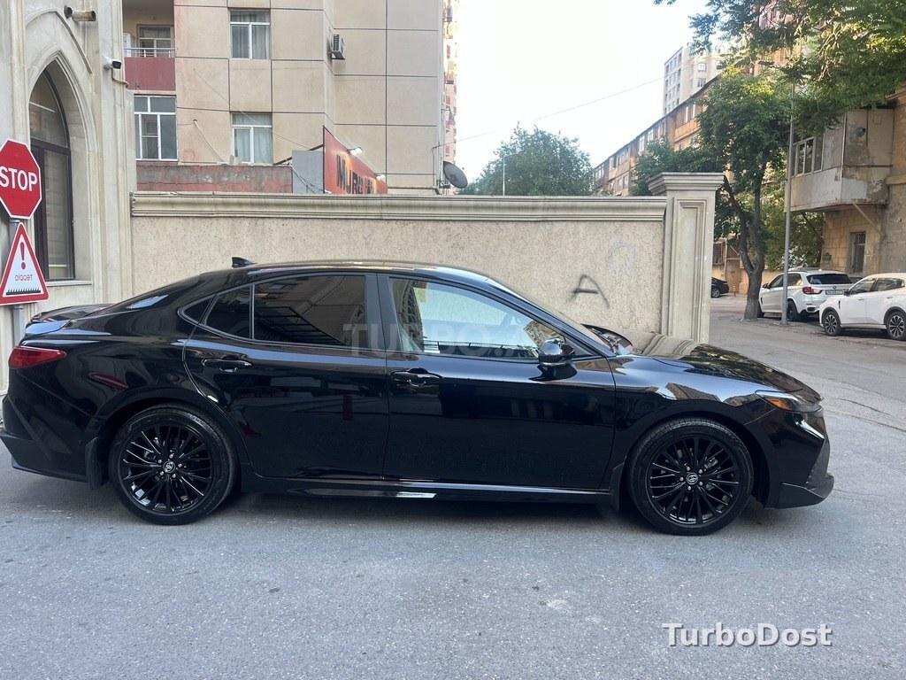 Toyota Camry 2025