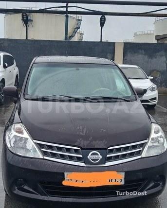 Nissan Tiida 2012