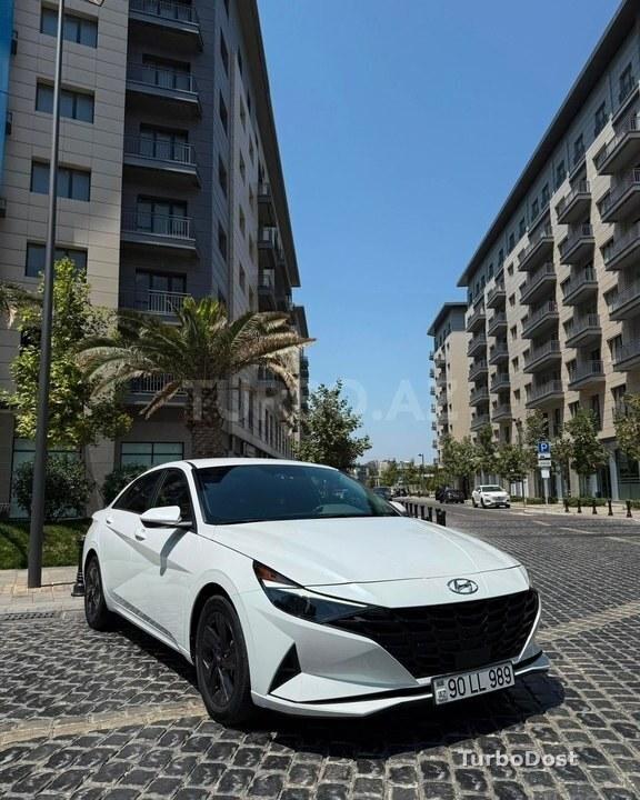 Hyundai Elantra 2021