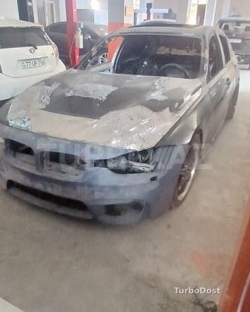 BMW 330 2016