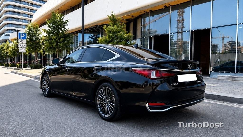 Lexus ES 300h 2023