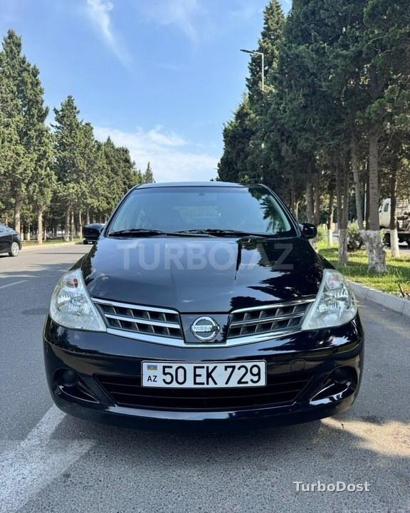 Nissan Tiida 2011