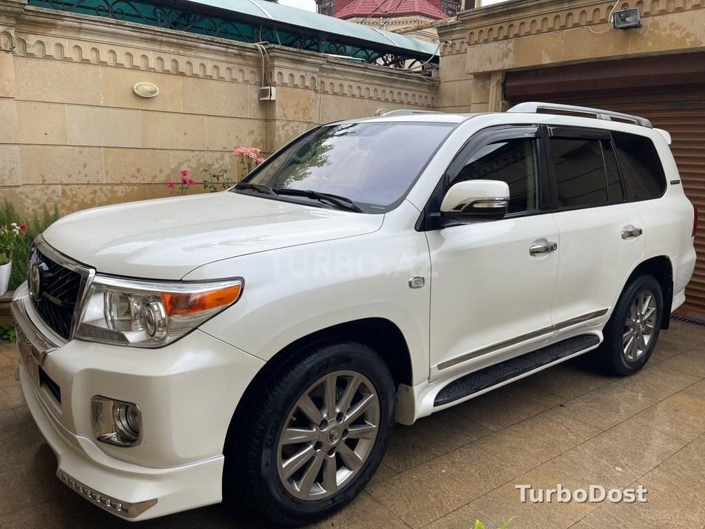 Toyota Land Cruiser 2011
