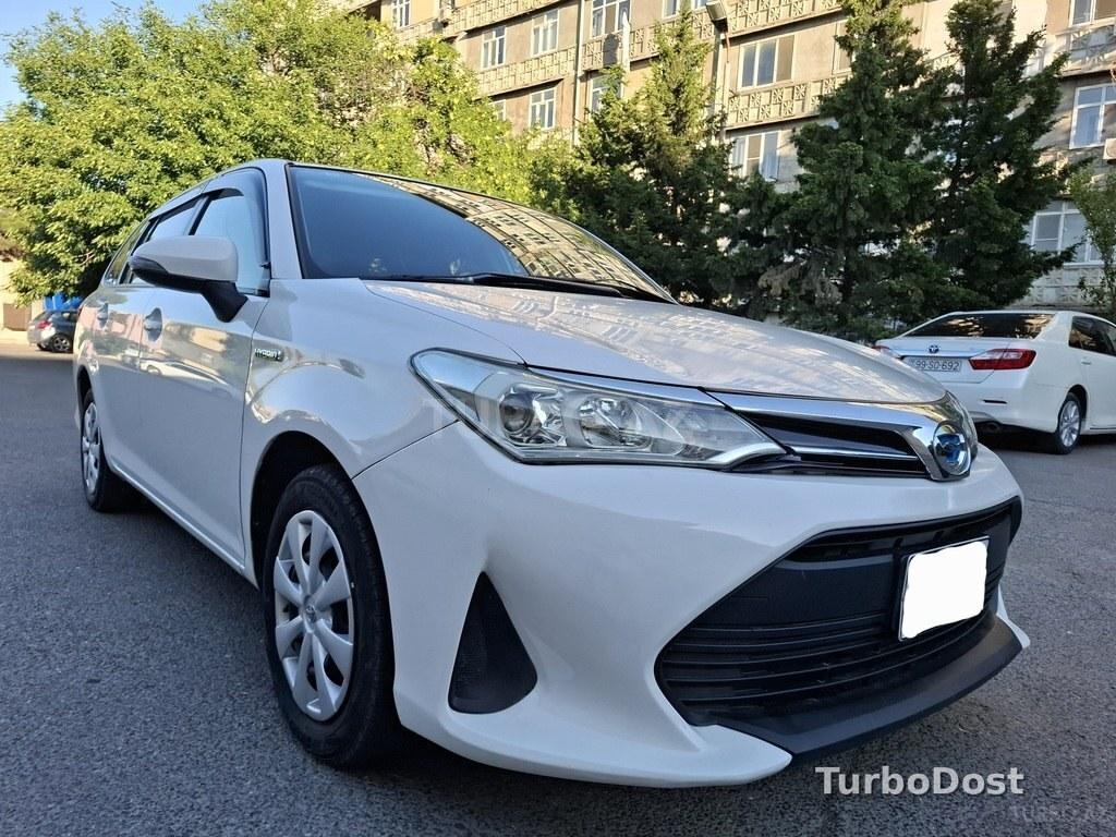 Toyota Corolla Fielder 2018