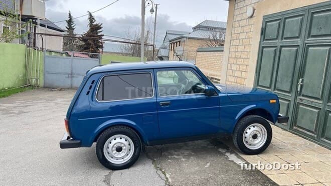 LADA (VAZ) Niva 2015