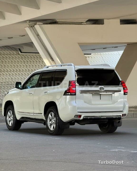 Toyota Land Cruiser Prado 2013
