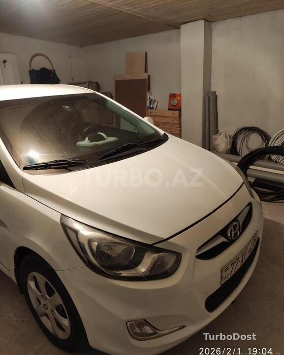 Hyundai Accent 2012