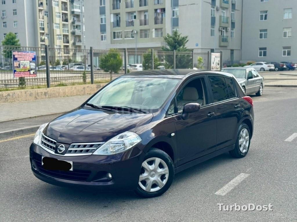 Nissan Tiida 2012