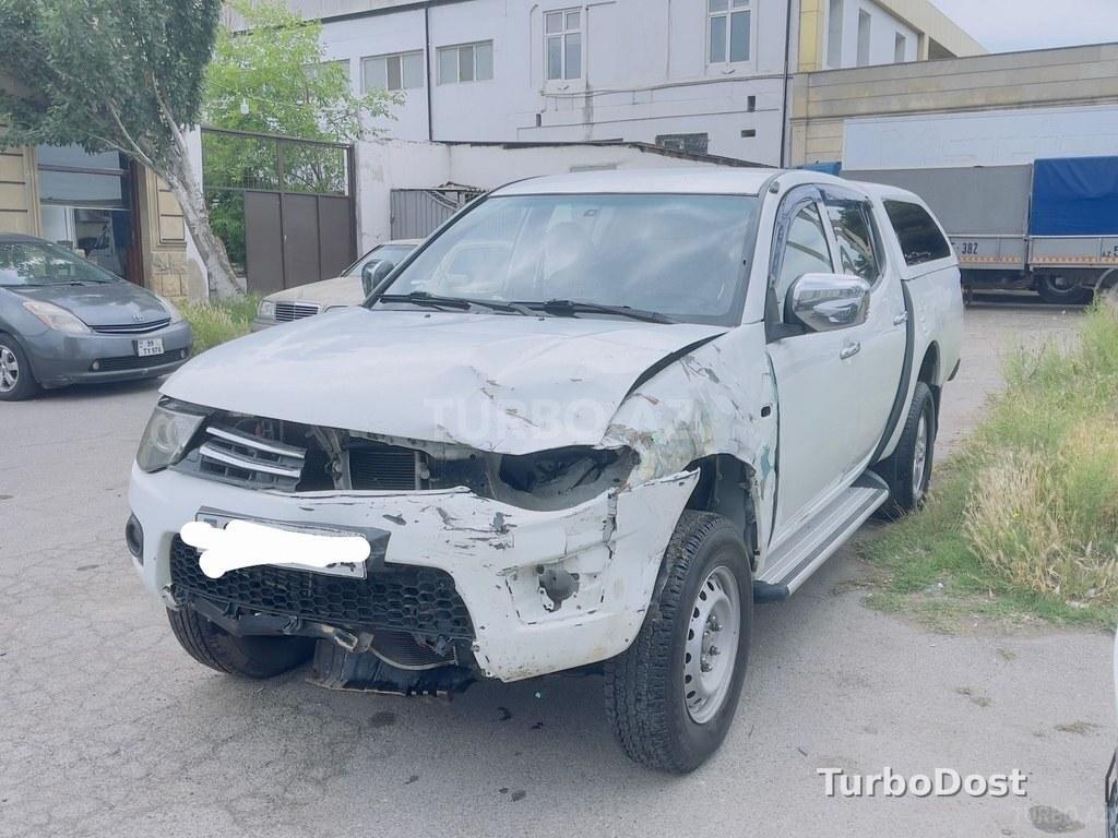 Mitsubishi L200 2014