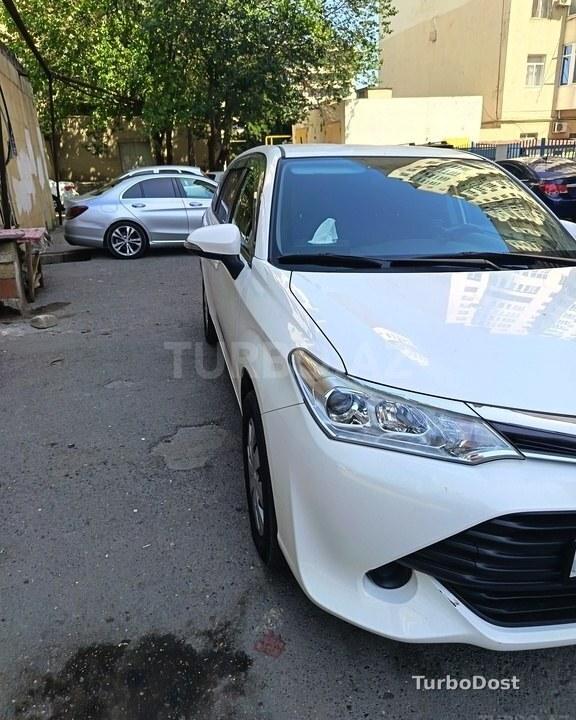 Toyota Corolla Fielder 2016