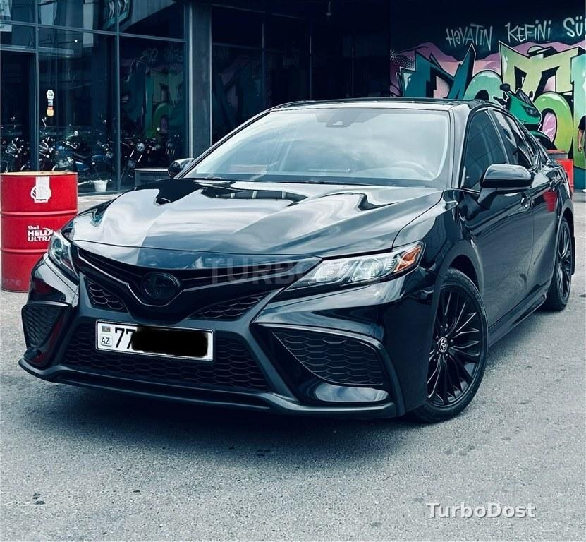Toyota Camry 2021