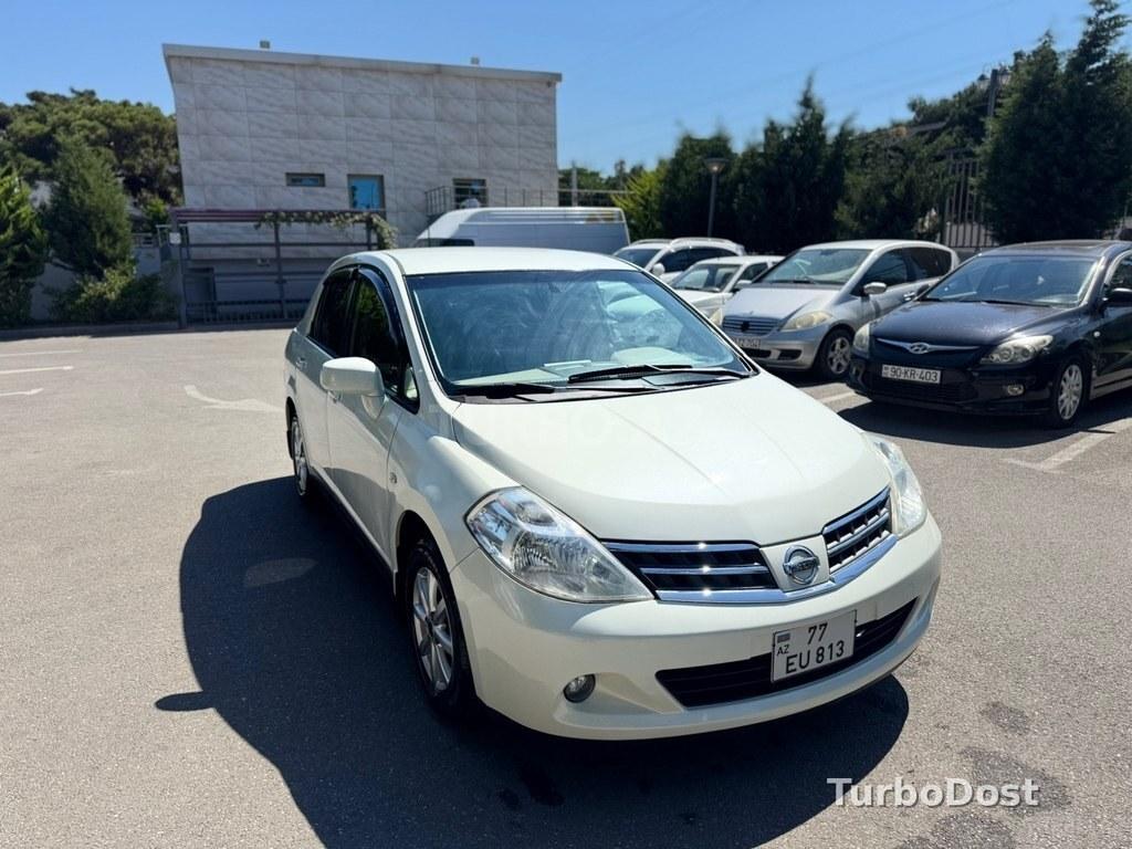 Nissan Tiida 2011