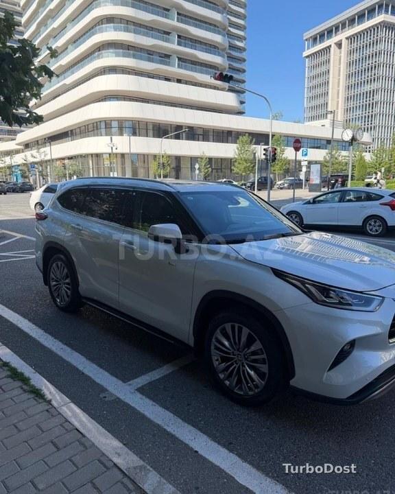 Toyota Highlander 2025